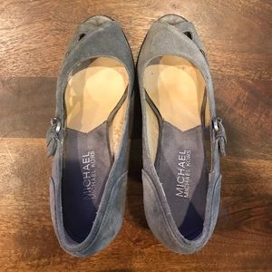 Michael Kors Peep Toe Grey leather pumps
